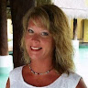 Meet your Posher, Dena